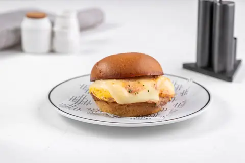 Classic Egg Bun